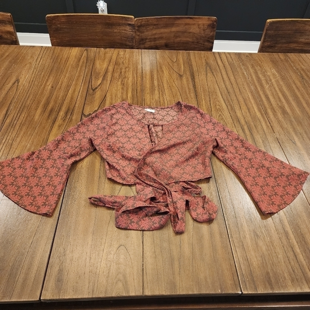 Emory Park Tie Front wrap crop bell sleeve blouse medium